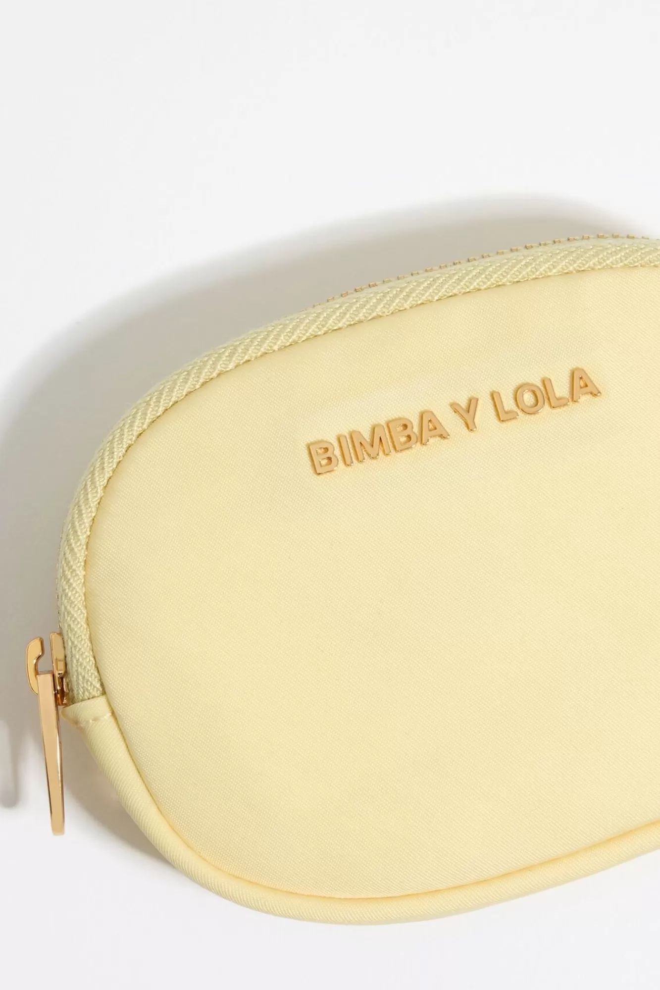 BIMBA Y LOLA Monedero Ovalado Nylon Amarillo Claro Store