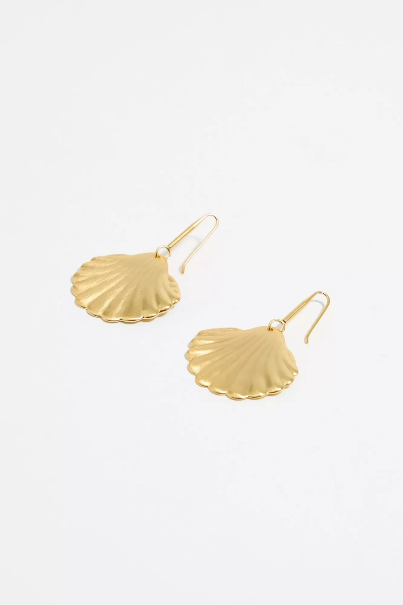 BIMBA Y LOLA Pendientes Concha Dorado Mate Outlet